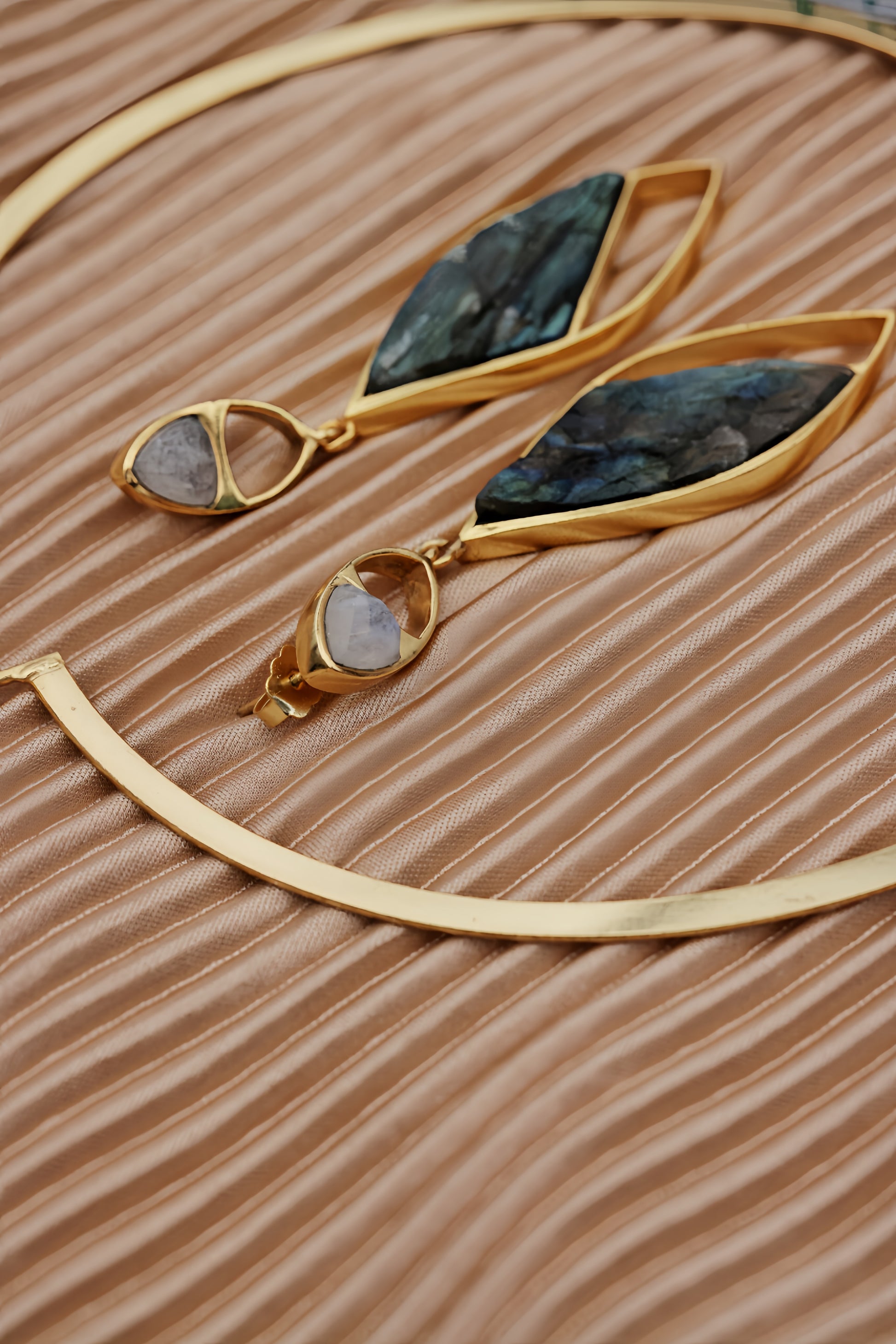 Labradorite Earrings - RIHA Jewels