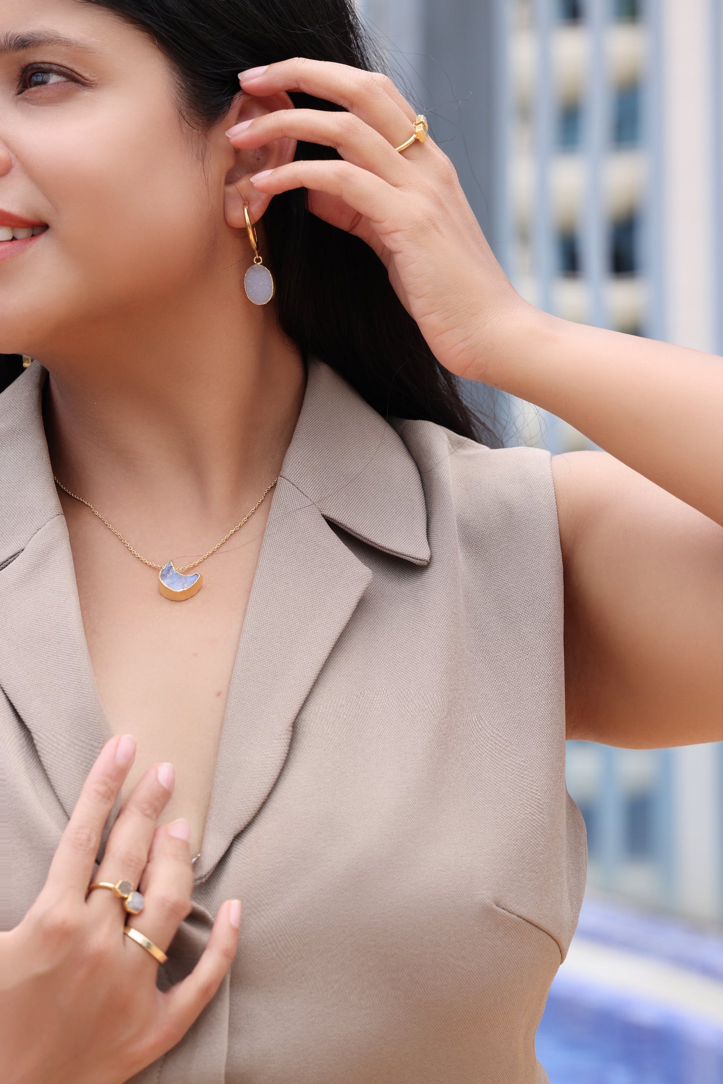 Luna Pendant: Moonstone